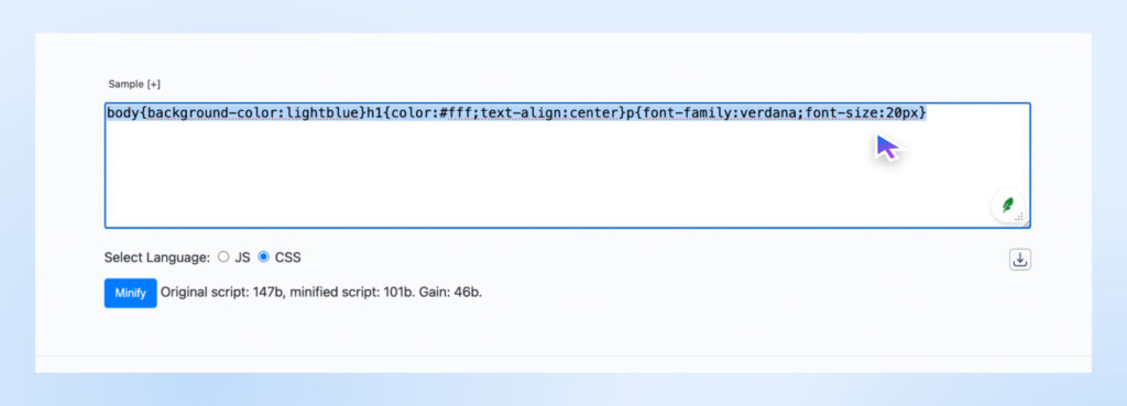 Captura de pantalla del código de muestra de CSS Minifier que muestra una opción de selección de idioma entre JS y CSS y un botón para "Minificar"