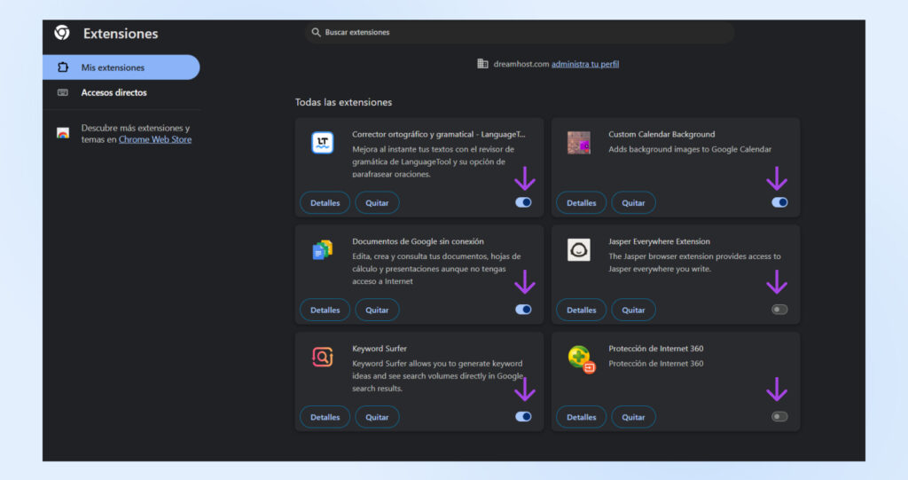 Vista de "administrar extensiones" de Chrome mostrando el título de cada extensión, con opciones para hacer clic en "Detalles" y "eliminar", con especial atención en el interruptor desactivado para deshabilitar la extensión.