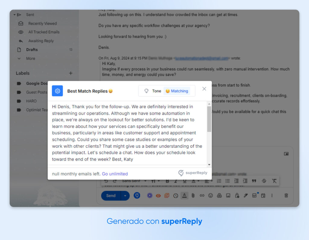 Captura de pantalla de superReply en acción que muestra una respuesta generada por IA a un correo electrónico en Gmail con un cuadro de salida separado donde el usuario puede adaptar el tono.