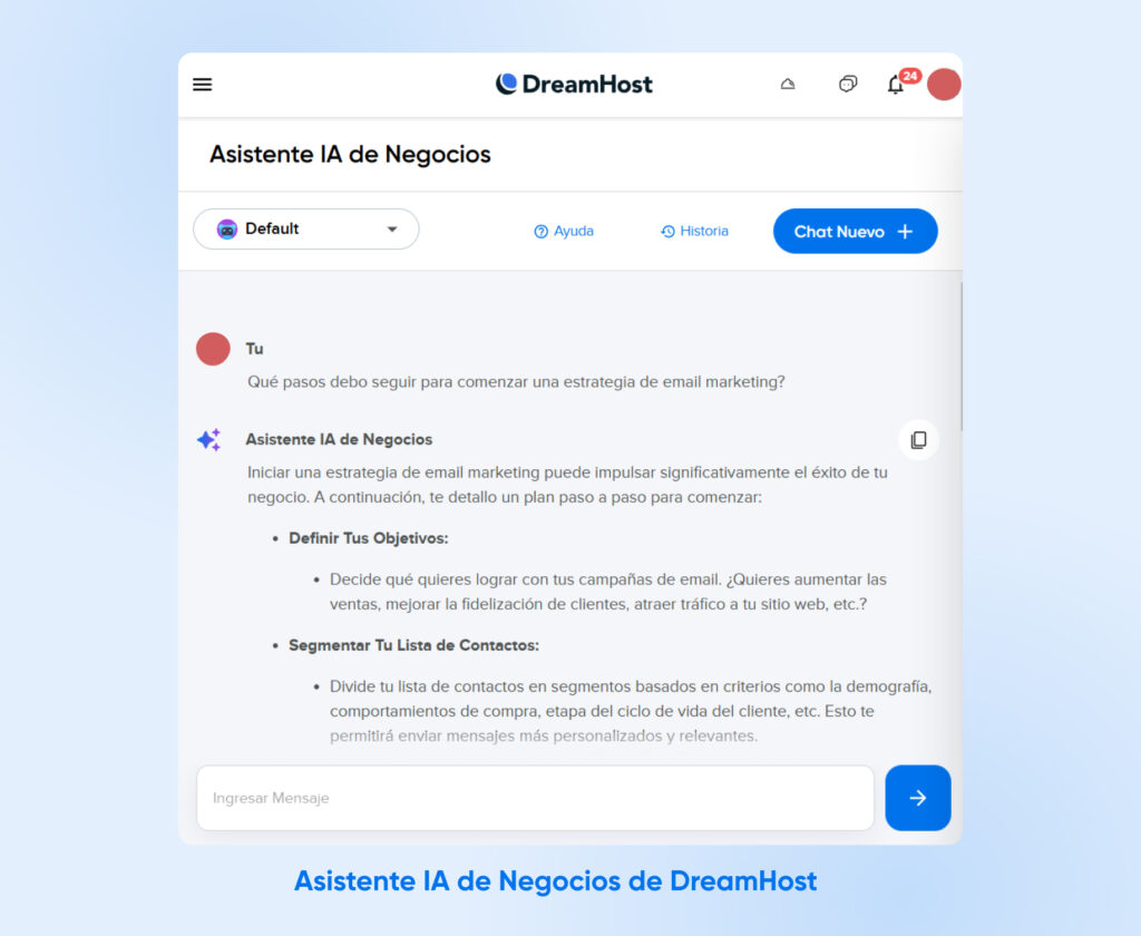 Captura de pantalla de la herramienta Asesor de Negocios AI de DreamHost donde el usuario pregunta sobre cómo crear una estrategia de email marketing y el asesor describe los pasos.